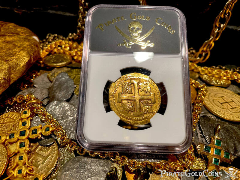 Peru 8 Escudos 1736NGC AU 16