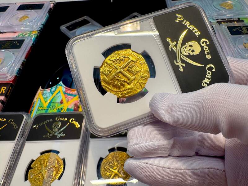 Peru 8 Escudos 1741 "Philip V" NGC UNC 14