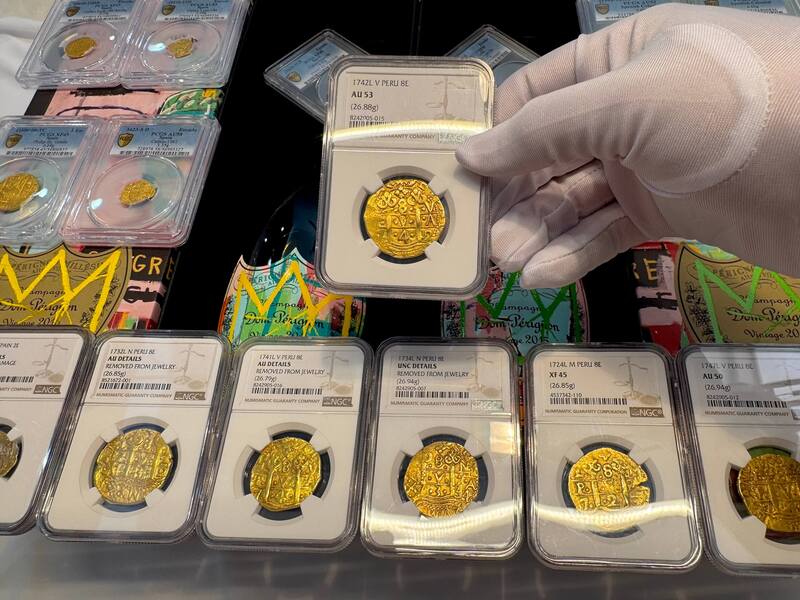 Peru 8 Escudos 1742 "Only 6 Graded NGC" NGC 53 31