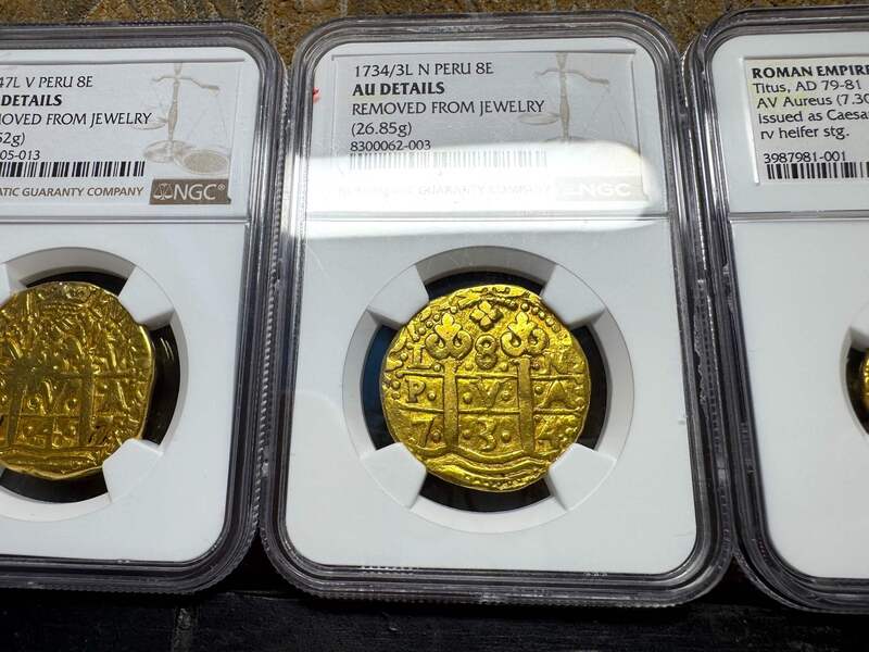 Peru 8 Escudos 1734 NGC AU 14