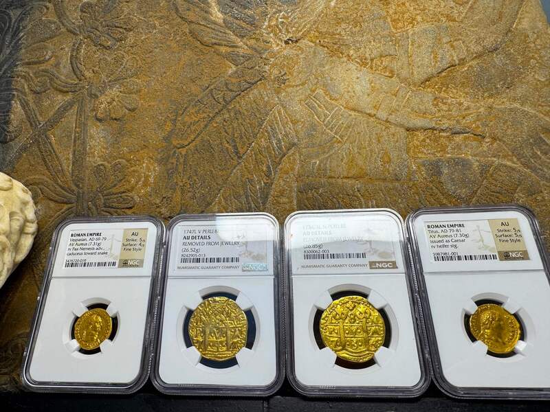 Peru 8 Escudos 1734 NGC AU 26