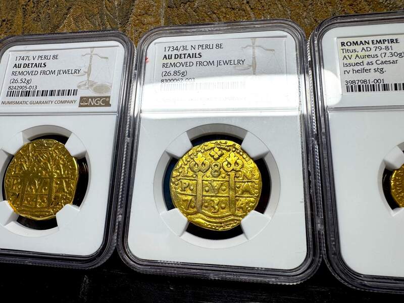 Peru 8 Escudos 1734 NGC AU 15