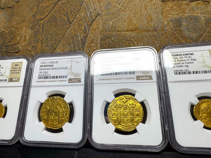 Peru 8 Escudos 1734 NGC AU 25