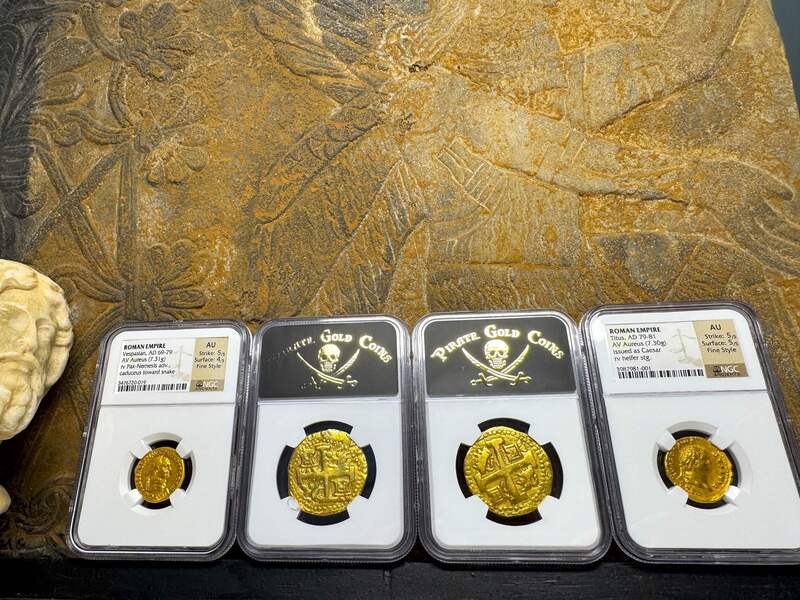 Peru 8 Escudos 1734 NGC AU 17