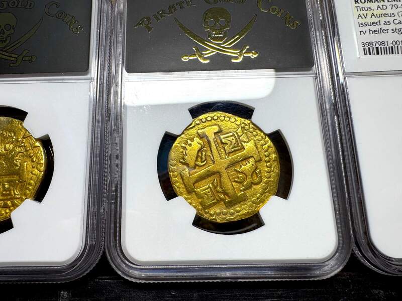 Peru 8 Escudos 1734 NGC AU 9