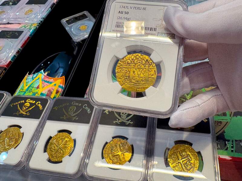 Peru 8 Escudos 1747 "Only 10 Graded NGC" NGC 50 5