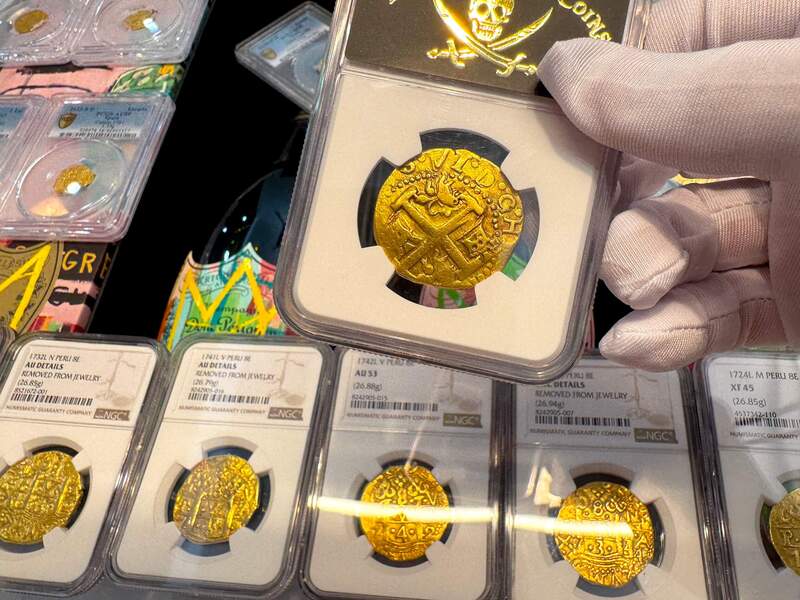 Peru 8 Escudos 1747 "Only 10 Graded NGC" NGC 50 11