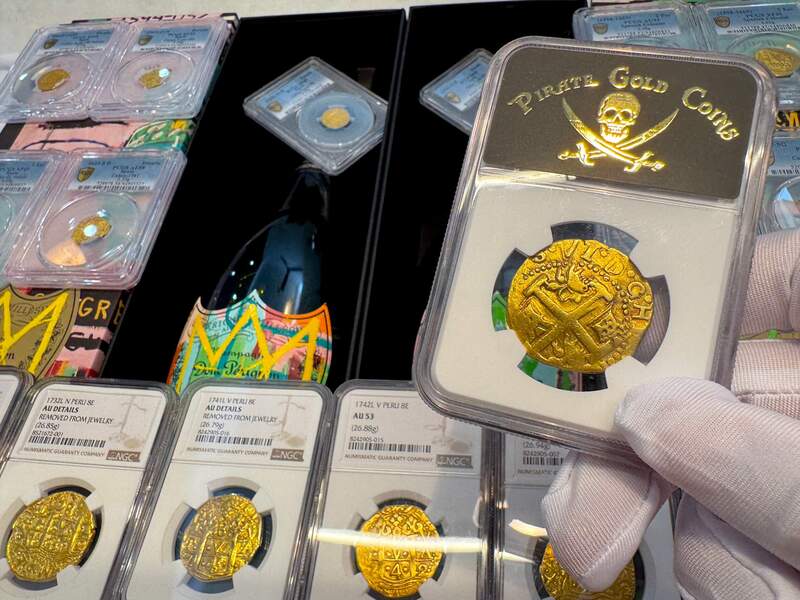 Peru 8 Escudos 1747 "Only 10 Graded NGC" NGC 50 14