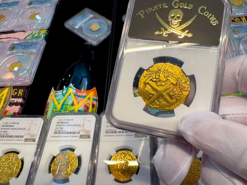 Peru 8 Escudos 1747 "Only 10 Graded NGC" NGC 50 15