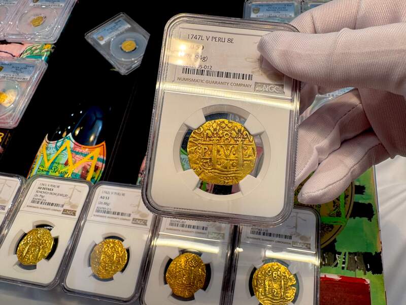 Peru 8 Escudos 1747 "Only 10 Graded NGC" NGC 50 17