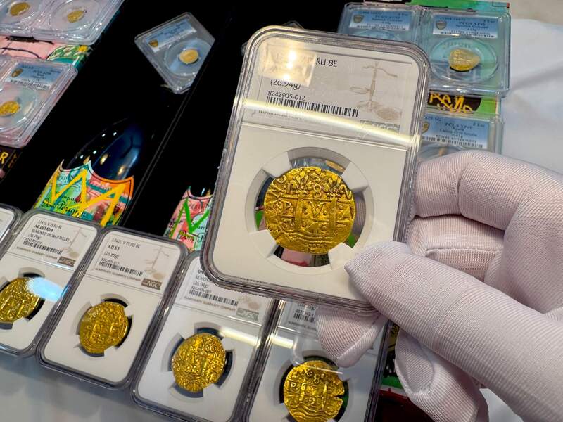 Peru 8 Escudos 1747 "Only 10 Graded NGC" NGC 50 20