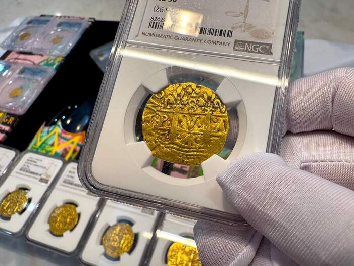 Peru 8 Escudos 1747 "Only 10 Graded NGC" NGC 50 21