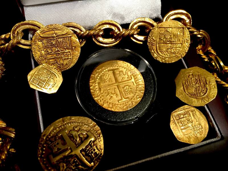 Peru 8 Escudos 1710 Replica 24kt Gold Electroplated  1715 Plate Fleet Treasure 2