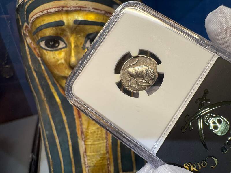 Roman Empire "Augustus" Denarius NGC AU 5x2 22