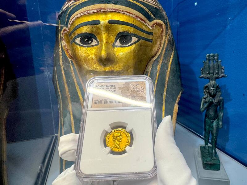 Roman Empire "Caligula" 37-41AD NGC VF 5x2 9