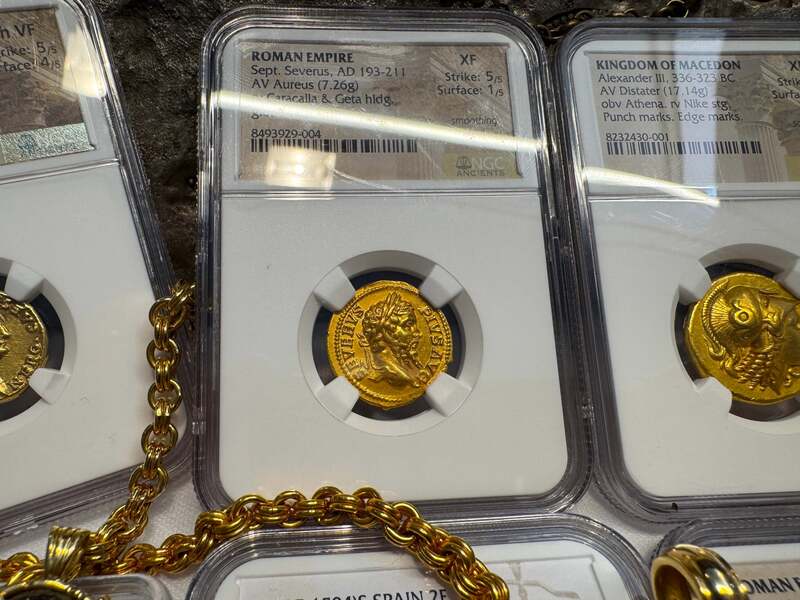 Roman Empire "Septimius Severus" Aureus NGC XF 5x1 14