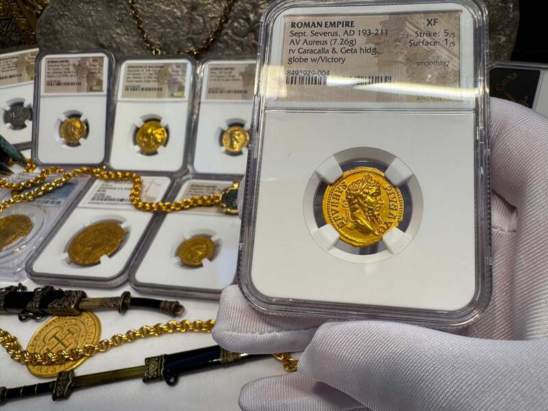 Roman Empire "Septimius Severus" Aureus NGC XF 5x1 27