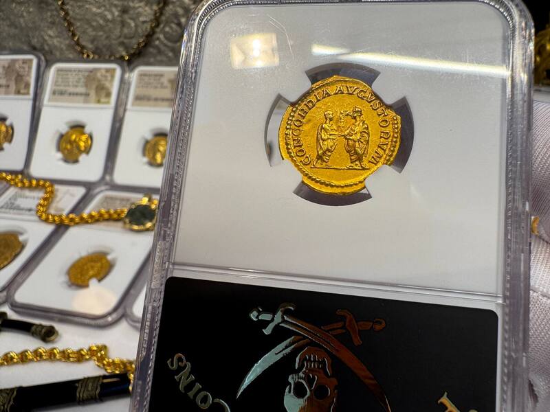 Roman Empire "Septimius Severus" Aureus NGC XF 5x1 11