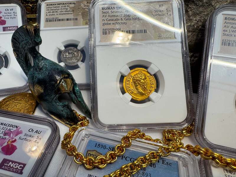 Roman Empire "Septimius Severus" Aureus NGC XF 5x1 39