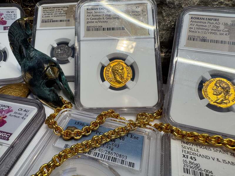 Roman Empire "Septimius Severus" Aureus NGC XF 5x1 49