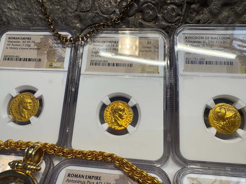 Roman Empire "Tiberius" Aureus NGC XF 5x2 30