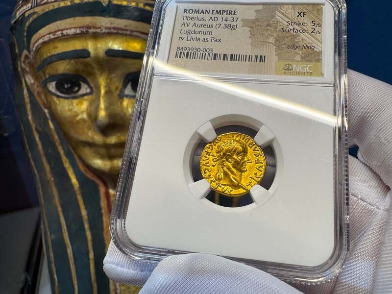 Roman Empire "Tiberius" Aureus NGC XF 5x2 18