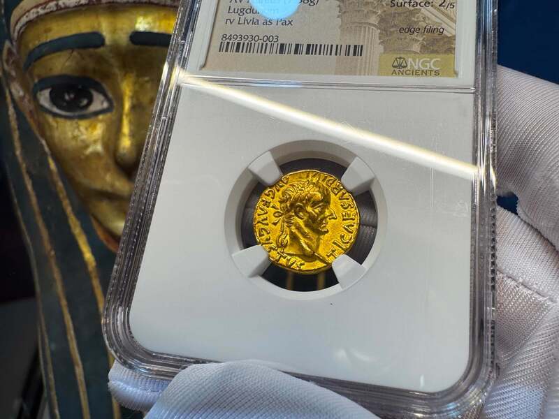 Roman Empire "Tiberius" Aureus NGC XF 5x2 21