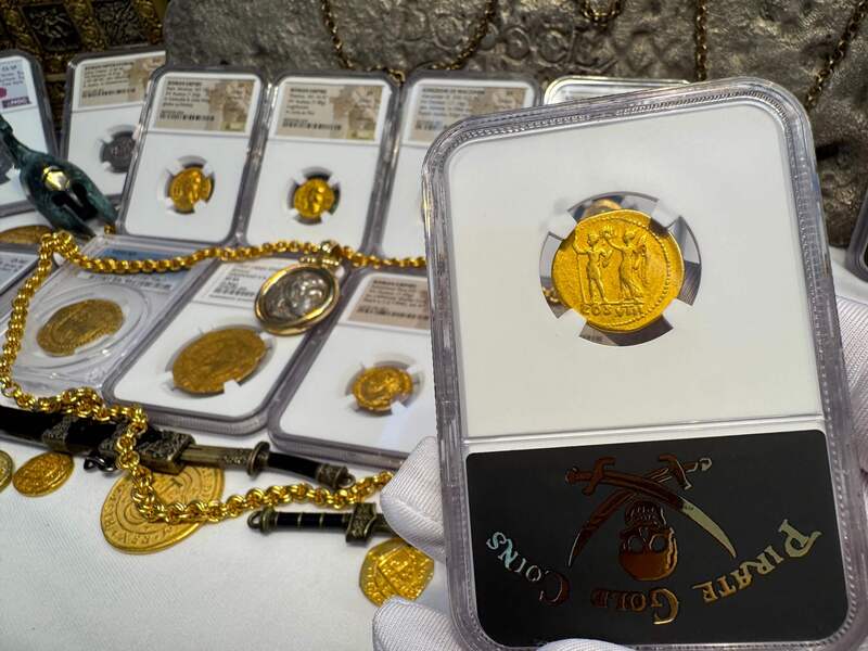 Roman Empire "Vespasian" Aureus NGC ChF 5x3 11