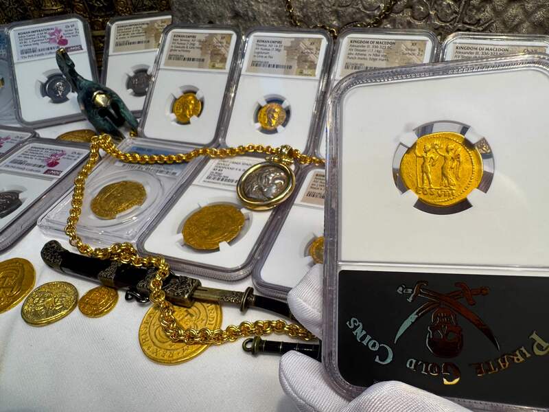 Roman Empire "Vespasian" Aureus NGC ChF 5x3 33