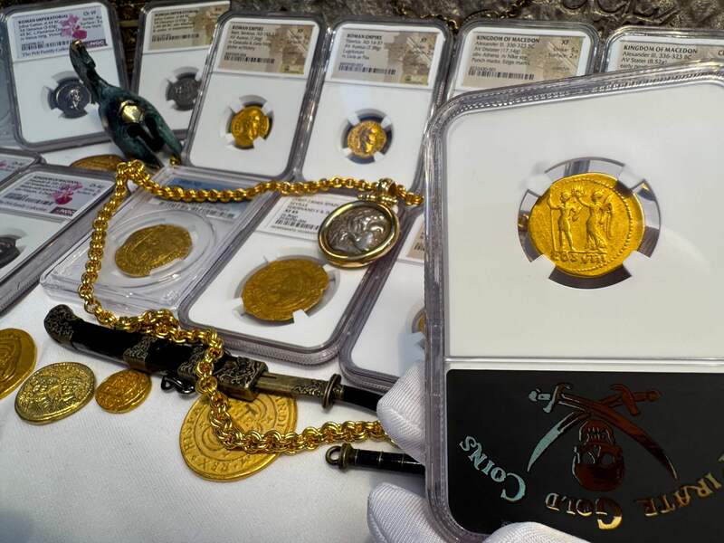 Roman Empire "Vespasian" Aureus NGC ChF 5x3 34