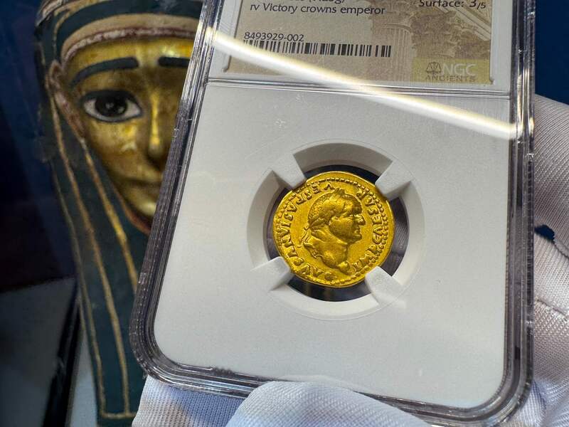 Roman Empire "Vespasian" Aureus NGC ChF 5x3 17