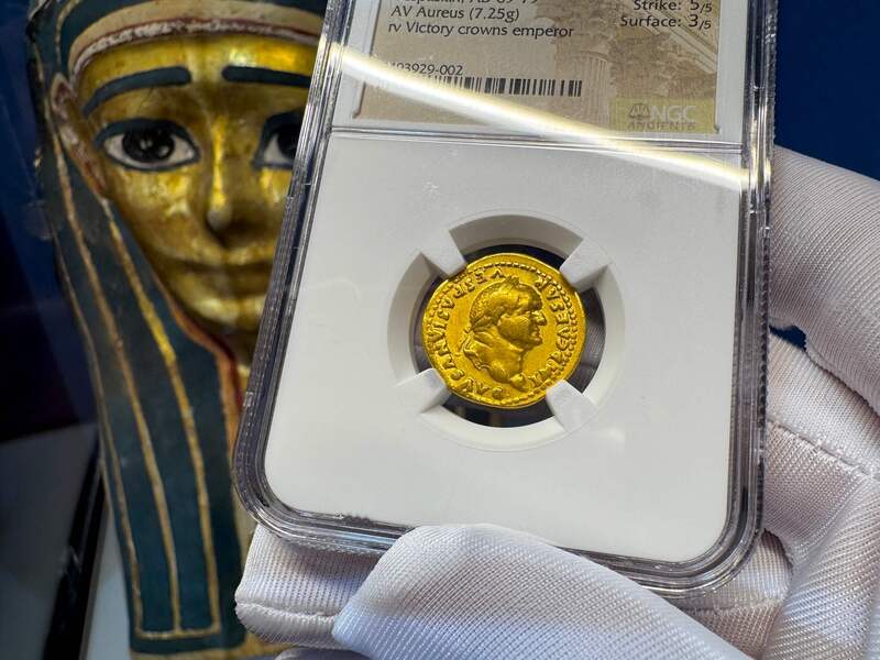 Roman Empire "Vespasian" Aureus NGC ChF 5x3 18