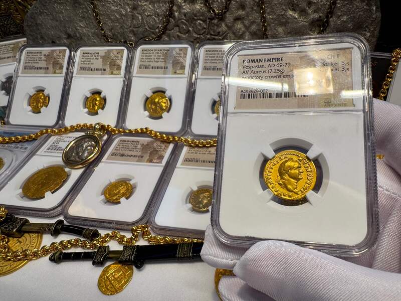 Roman Empire "Vespasian" Aureus NGC ChF 5x3 24
