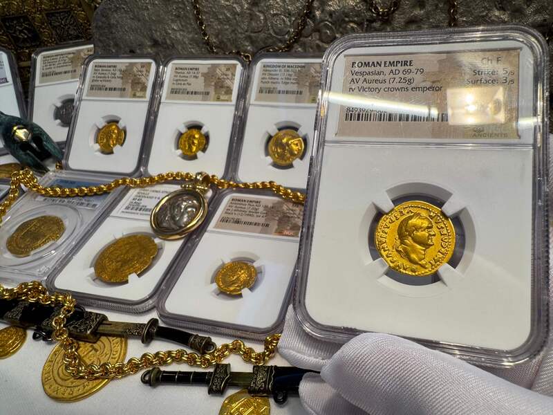 Roman Empire "Vespasian" Aureus NGC ChF 5x3 8