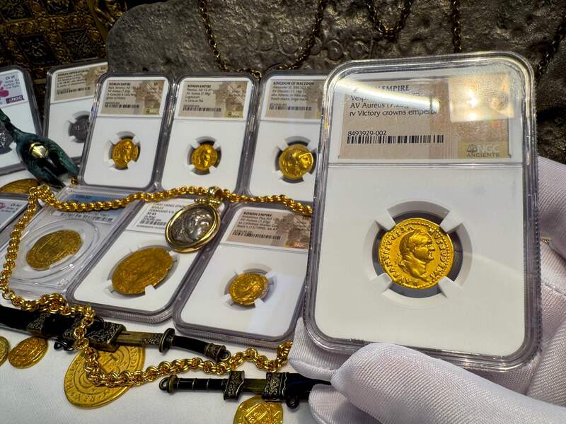 Roman Empire "Vespasian" Aureus NGC ChF 5x3 29