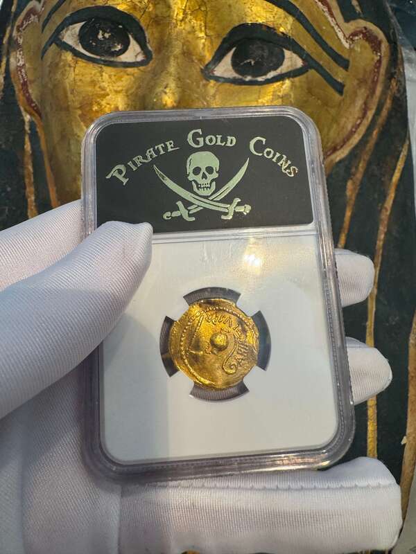 Roman Imperatorial 44BC "Julius Caesar" NGC XF 5x2 13