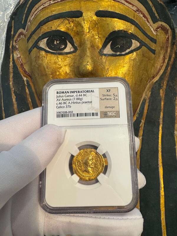 Roman Imperatorial 44BC "Julius Caesar" NGC XF 5x2 7