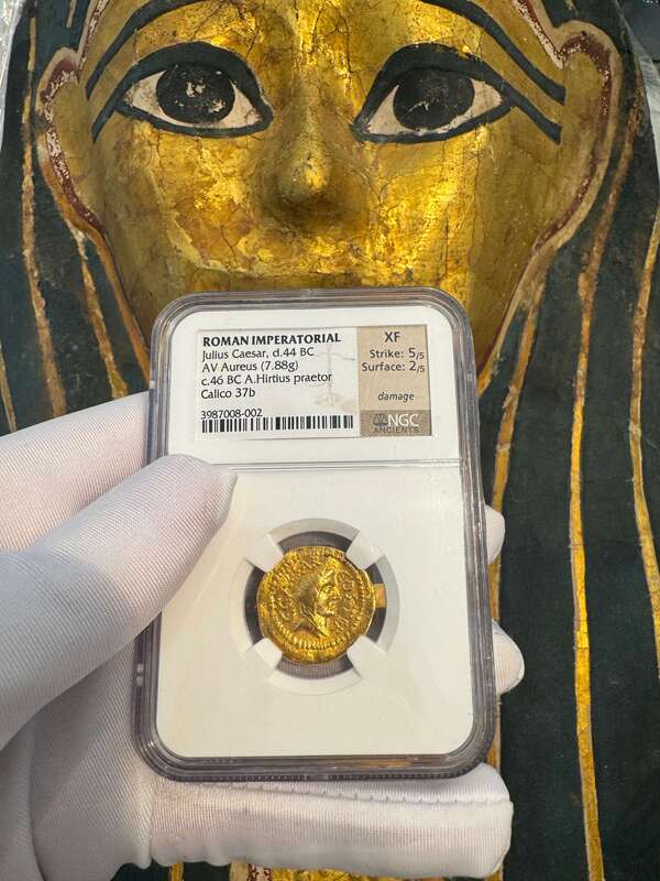 Roman Imperatorial 44BC "Julius Caesar" NGC XF 5x2 8
