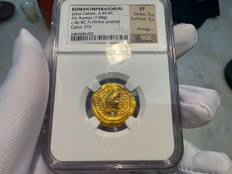Roman Imperatorial 44BC "Julius Caesar" NGC XF 5x2 23