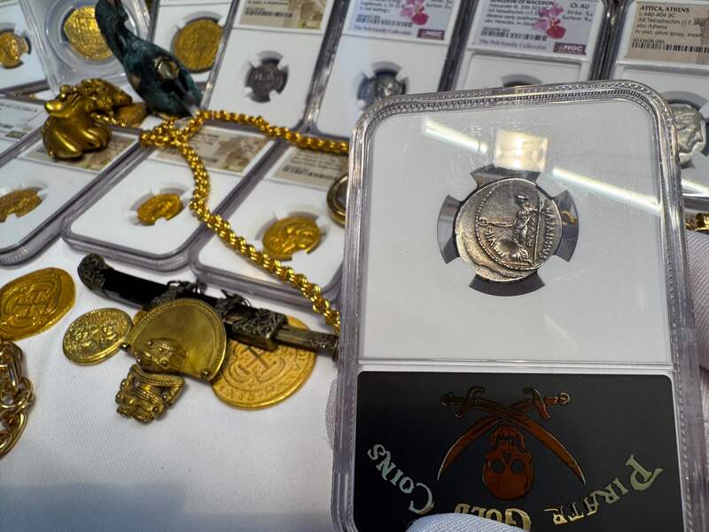 Roman Imperatorial "Julius Caesar" 43BC NGC ch VF 4x3 Fine Style 13