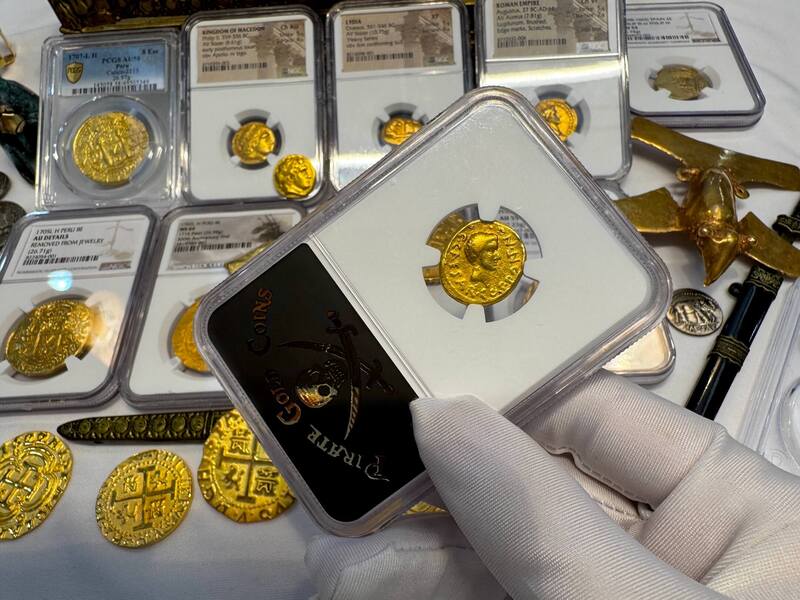 Roman Imperatorial "Octavian" 43AD NGC F 4x2 28