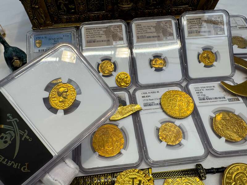 Roman Imperatorial "Octavian" 43AD NGC F 4x2 8