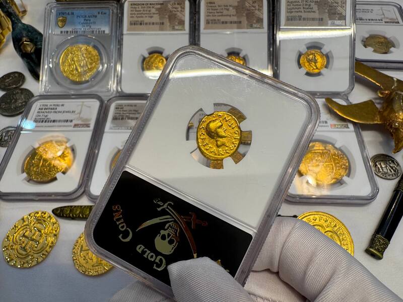 Roman Imperatorial "Octavian" 43AD NGC F 4x2 26