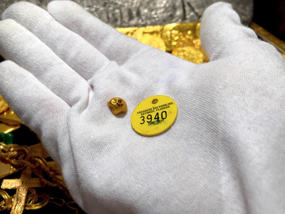 Atocha 1622 Gold Bead Artifact with Mel Fisher Treasure Salvors COA 8