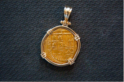 Spain 2 Escudos 1593 "Dated" Gold Bezel Pirate Gold Coins Jewelry Treasures 2