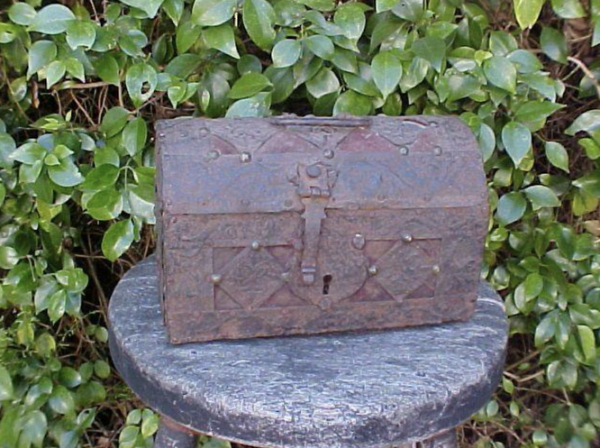 Authentic Treasure Chests 16