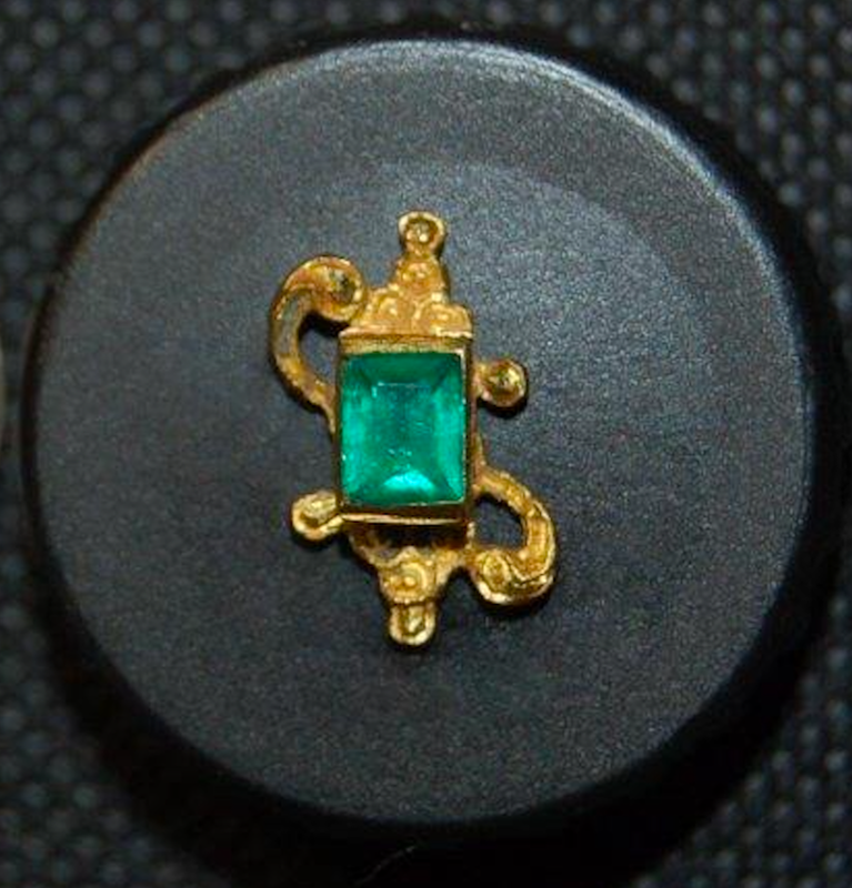 Atocha 1622 Shipwreck Emerald & Gold Studs/ Earring (Fisher) 12
