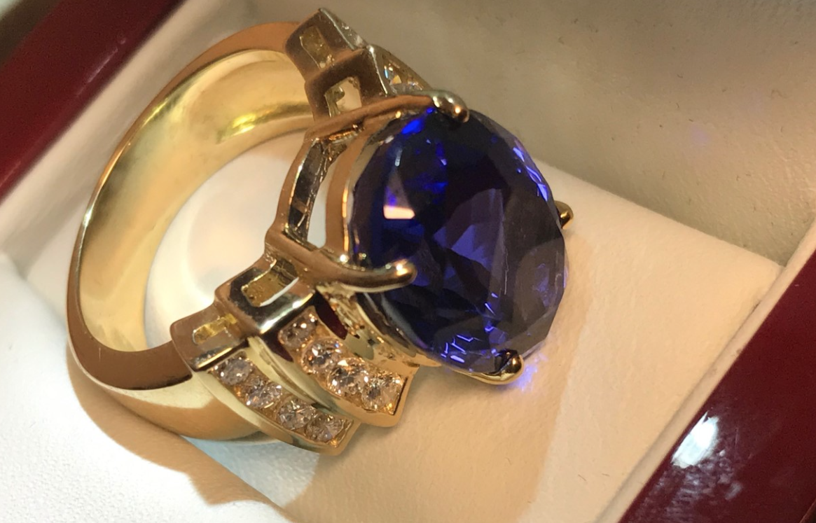 Tanzanite & Diamond Ring 11.98 Carats with Diamonds 3