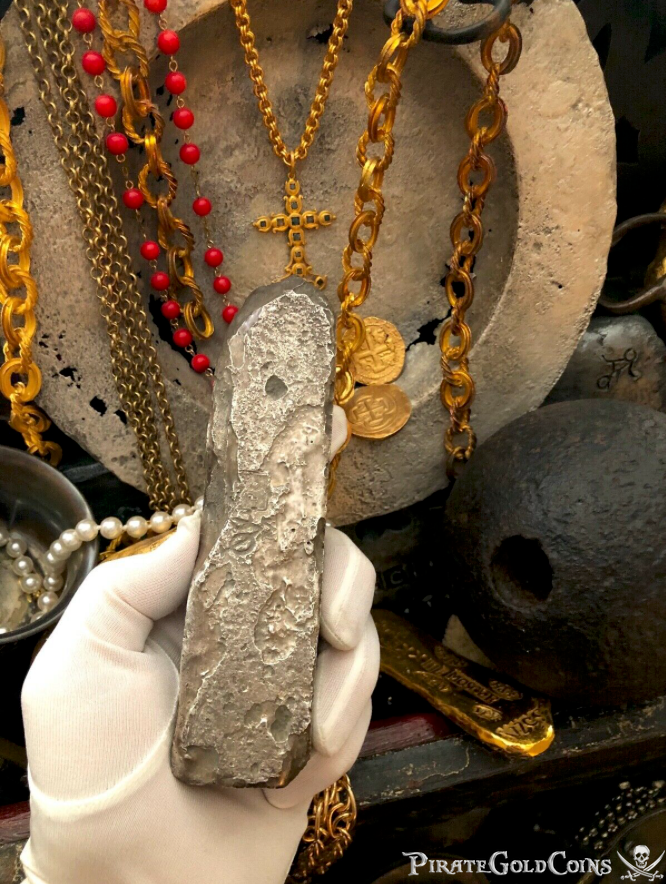 Shipwreck Treasure Bar from the 1753 Bredenhof VOC 7