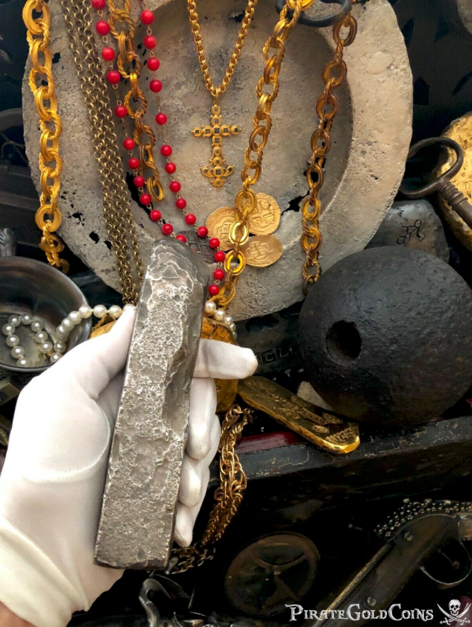 Shipwreck Treasure Bar from the 1753 Bredenhof VOC 10